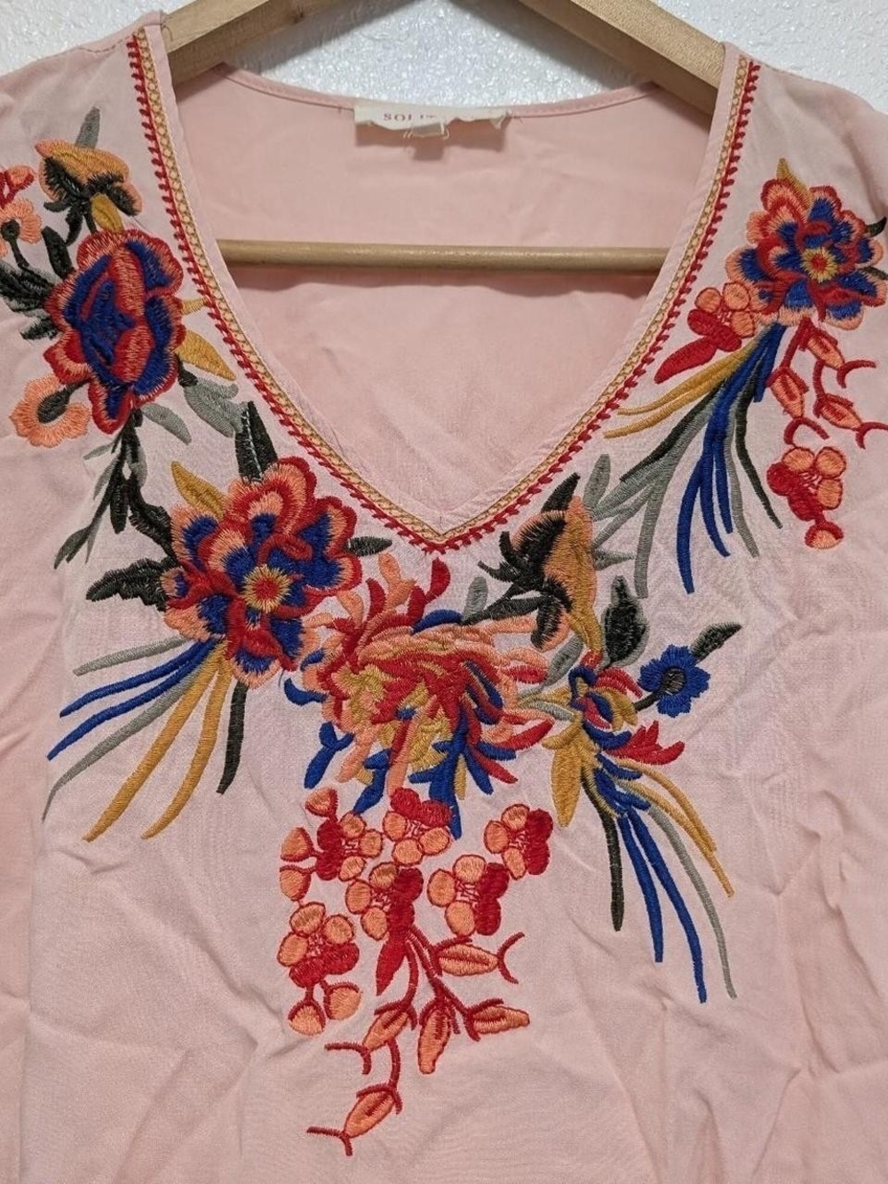 Light Pink Embroidered Top - Picture 4 of 7